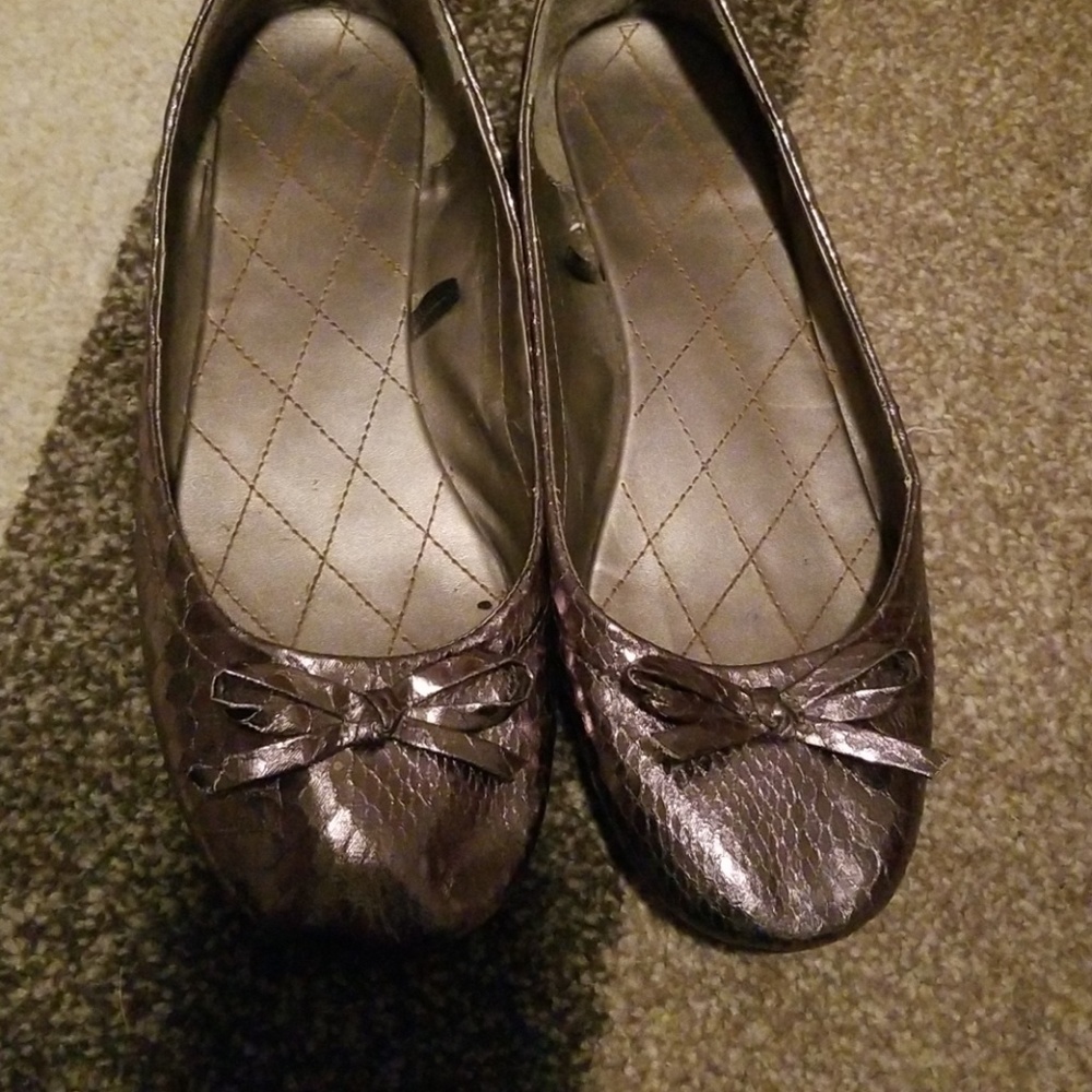 Ballet flats